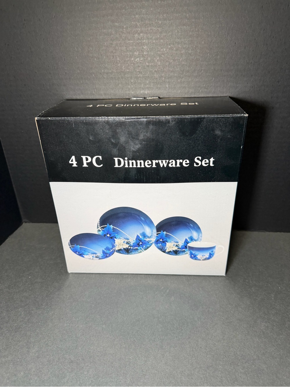 4 PC Blue Floral Dinnerware Set‎